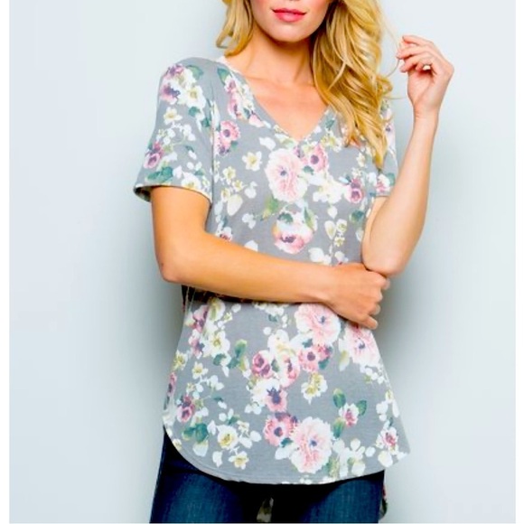 ACTING PRO • Floral Print Light Grey & Pink High-Low Short Sleeve Top Blouse - Picture 3 of 9